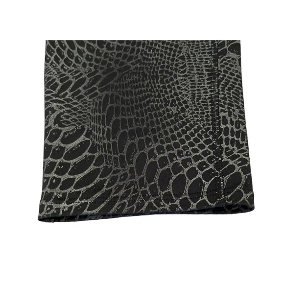 Large Under Armour Youth Girl's Capri Athletic Pants Fitted Heat Gear Black Meta - Picture 5 of 12